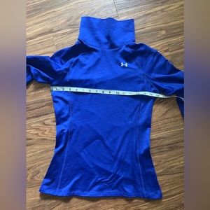 NWOT Women’s Under Armour Turtleneck - Size S